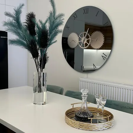 Madi Luxury Patras