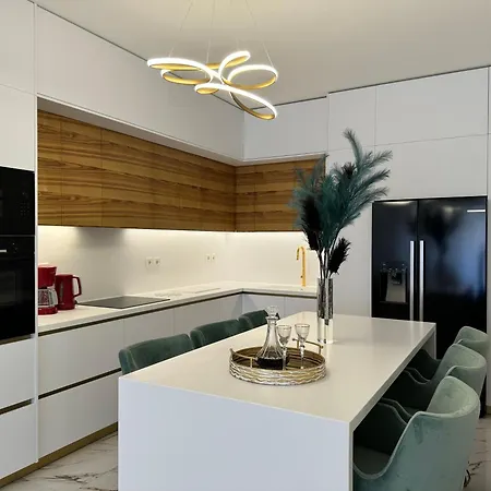 Aparthotel Madi Luxury