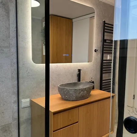 Madi Luxury Aparthotel Patras