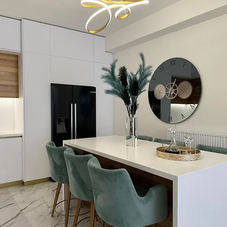 Madi Luxury 4* פאטרה