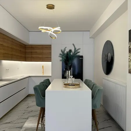 Madi Luxury Aparthotel 4*