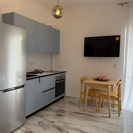 Madi Luxury Aparthotel 4*